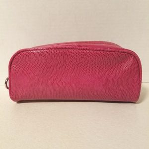 CONTENTS MAKEUP BAG